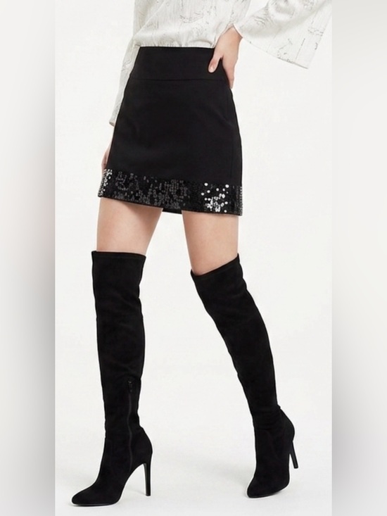 Tommy Hilfiger Dresses & Skirts - Tommy Hilfiger mini skirt